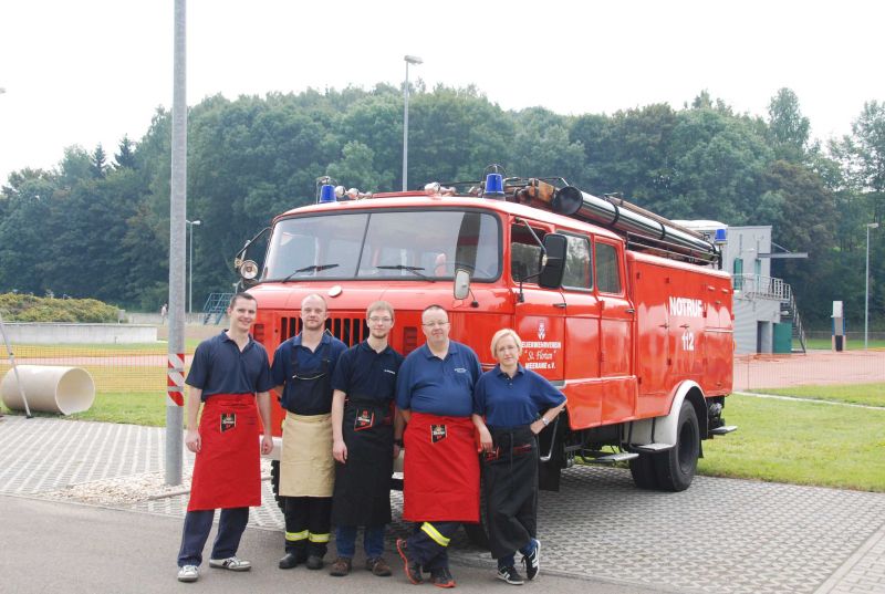 tl_files/content/dokumente/bilder/tdot2013/Grillmeister von der Feuerwehr.JPG